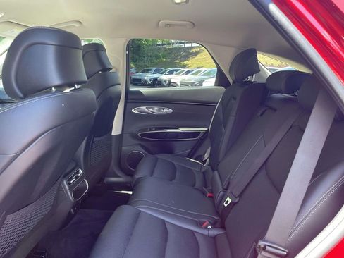 Used 2025 Genesis GV70 2.5T AWD/4WD image 11