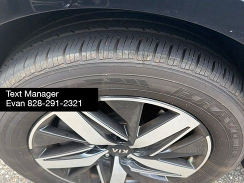 Used 2021 Kia Sorento EX FWD image 4