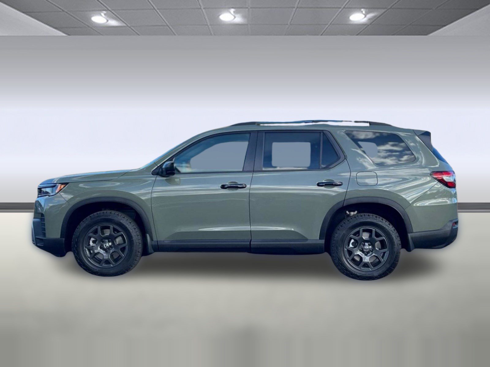 New 2026 Honda Pilot TrailSport image 2