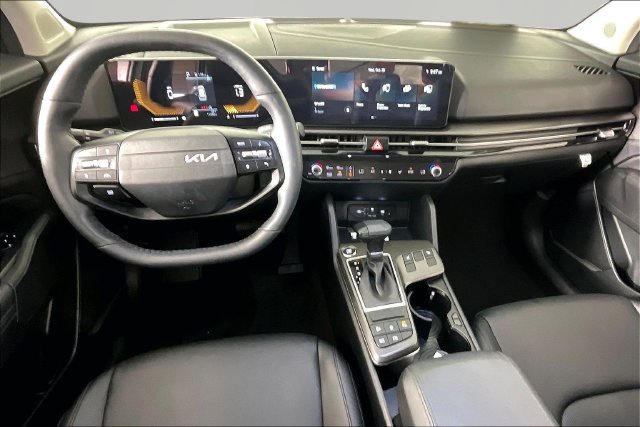 Certified 2026 Kia Sportage EX w/ EX Panorama Roof Package FWD image 7