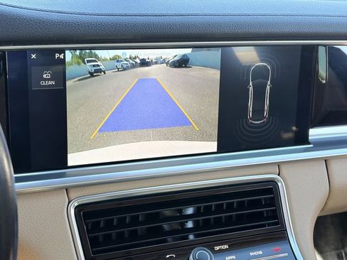 Used 2018 Porsche Panamera 4 image 14