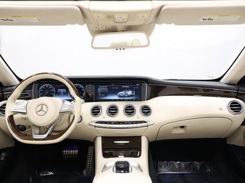 Used 2017 Mercedes-Benz S 550 Cabriolet image 38