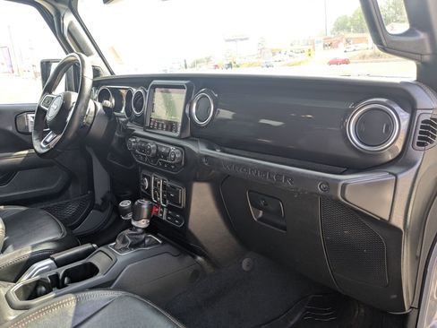 Used 2022 Jeep Wrangler Unlimited Rubicon w/ Xtreme Recon 35" Tire Package image 29