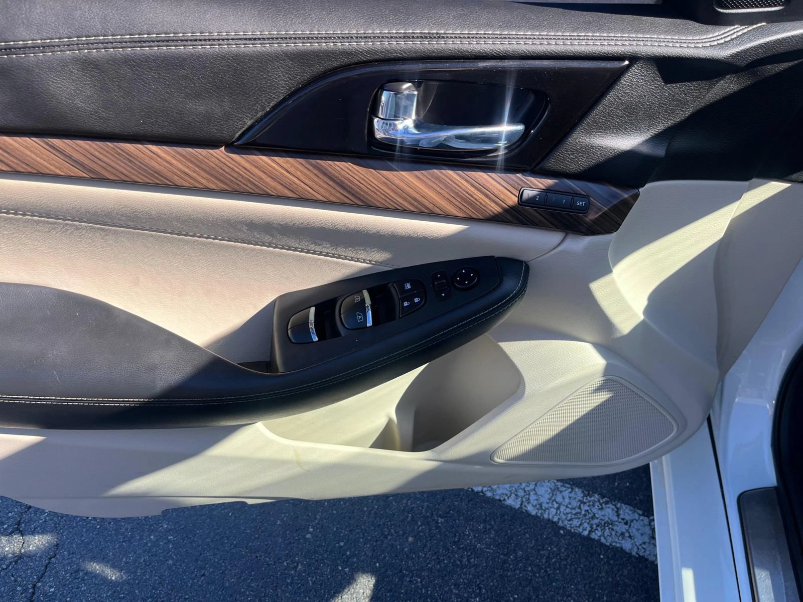 Used 2016 Nissan Maxima Platinum FWD image 41