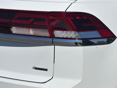 Used 2024 Volkswagen Atlas Cross Sport SE w/ Panoramic Sunroof Package AWD/4WD image 27