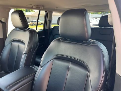 Used 2023 Jeep Grand Cherokee Limited AWD/4WD image 13