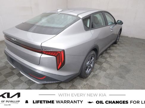 New 2025 Kia K4 LXS image 5