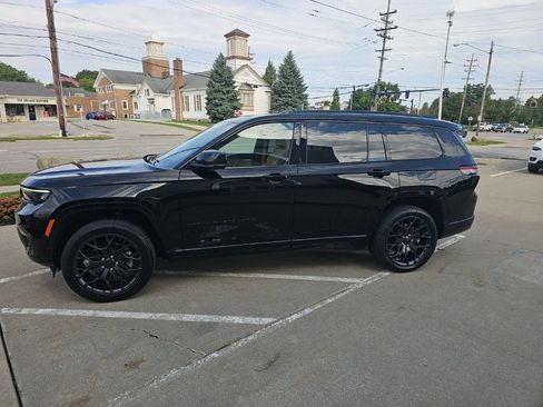 Used 2024 Jeep Grand Cherokee L Summit AWD/4WD image 13