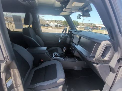 Used 2025 Ford Bronco Big Bend image 33