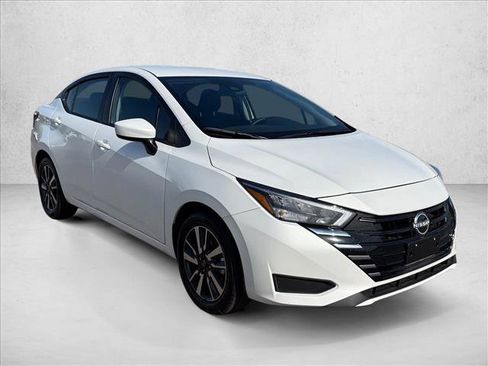 Used 2025 Nissan Versa SV FWD image 3