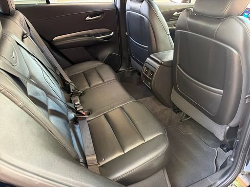 Used 2025 Cadillac XT4 Premium Luxury FWD image 33