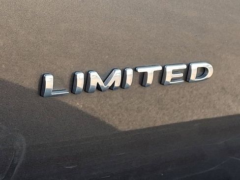 Used 2017 Ford Expedition Limited AWD/4WD image 31