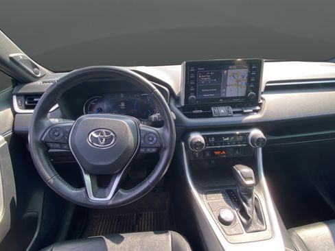 Used 2019 Toyota RAV4 XSE AWD/4WD image 11