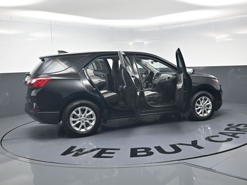 Used 2020 Chevrolet Equinox LS w/ LS Convenience Package AWD/4WD image 23