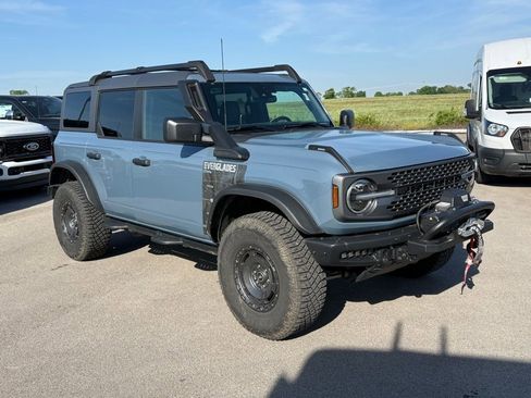 Used 2024 Ford Bronco Everglades image 2