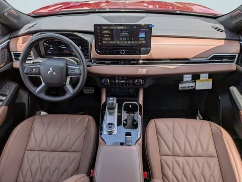 Used 2026 Mitsubishi Outlander SEL FWD image 14