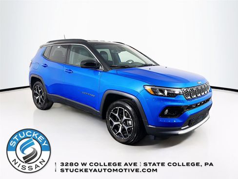 Used 2025 Jeep Compass Limited AWD/4WD image 1