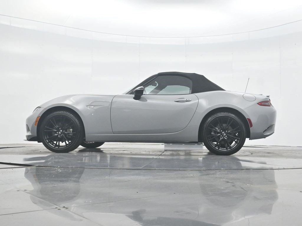 Used 2025 MAZDA MX-5 Miata Club RWD image 30