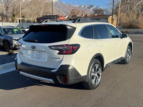 Used 2020 Subaru Outback Limited image 3