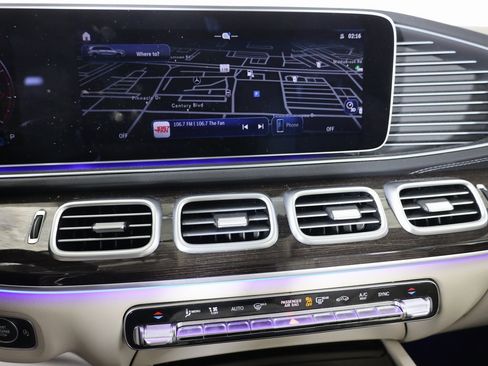 Used 2025 Mercedes-Benz GLS 450 4MATIC image 20