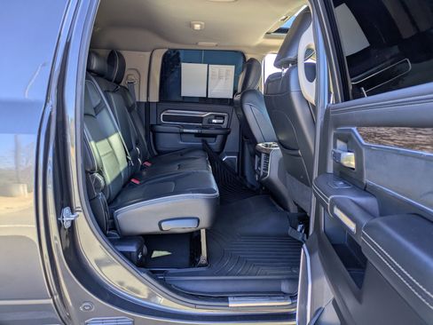 Used 2019 RAM 2500 Laramie image 38