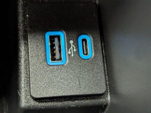 Certified 2022 Ford Edge ST-Line w/ Cargo Accessory Package image 28