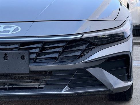 Used 2024 Hyundai Elantra SEL image 7