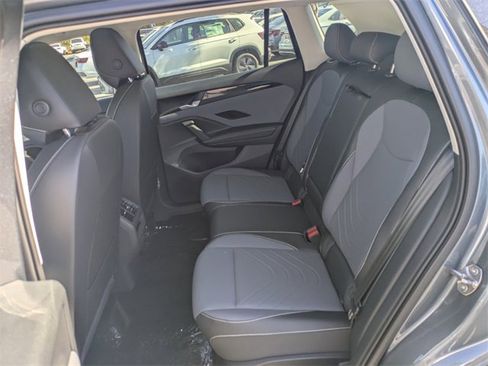 New 2026 Volkswagen Tiguan SE image 15