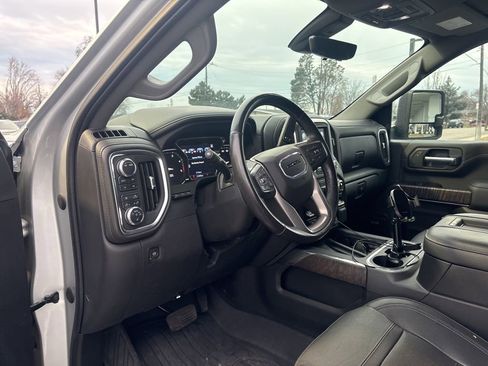 Used 2022 GMC Sierra 2500 Denali w/ Denali Ultimate Package image 10