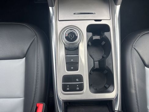 Used 2022 Ford Explorer XLT w/ Equipment Group 202A image 15