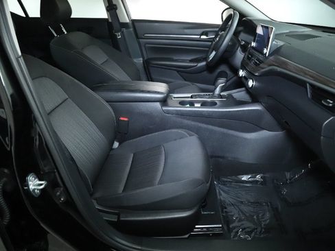 Certified 2025 Nissan Altima 2.5 SV FWD image 33