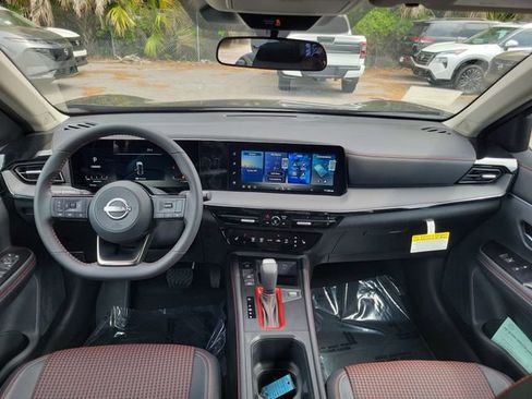 New 2026 Nissan Kicks SR w/ Cold Weather Package FWD image 21