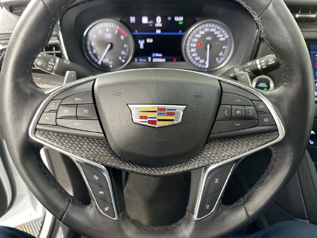Used 2024 Cadillac XT5 Sportv w/ Technology Package AWD/4WD image 23