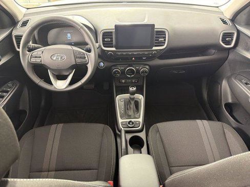 New 2026 Hyundai Venue SEL FWD image 17