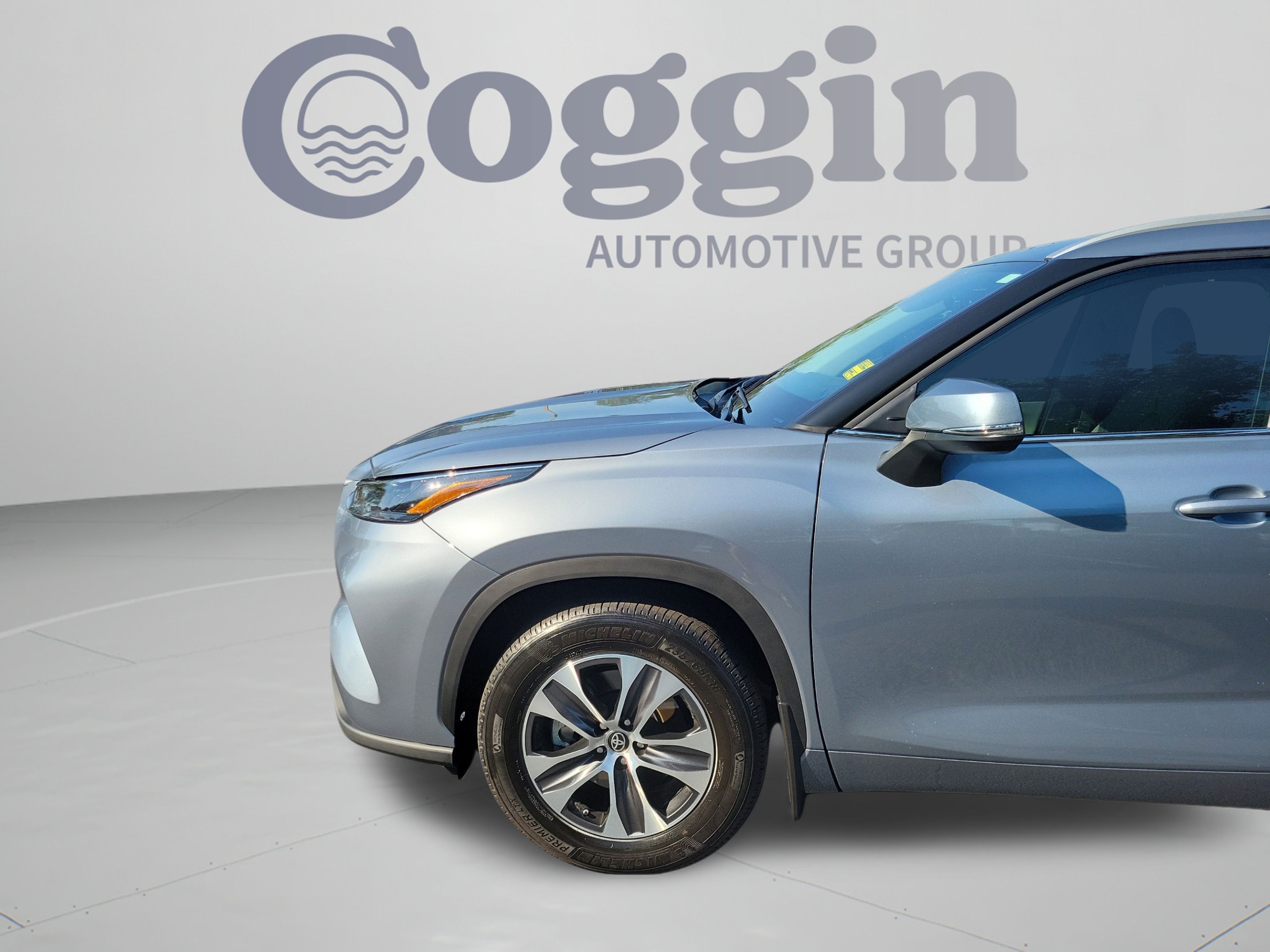 Used 2024 Toyota Highlander XLE FWD image 31