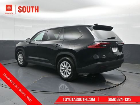 Used 2025 Toyota Grand Highlander AWD image 8