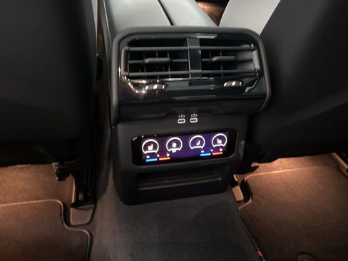 Used 2026 BMW M5 w/ Executive Package image 23