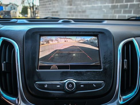 Used 2022 Chevrolet Equinox LT image 11