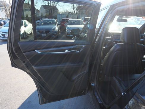 Used 2020 Cadillac XT6 Sport image 22