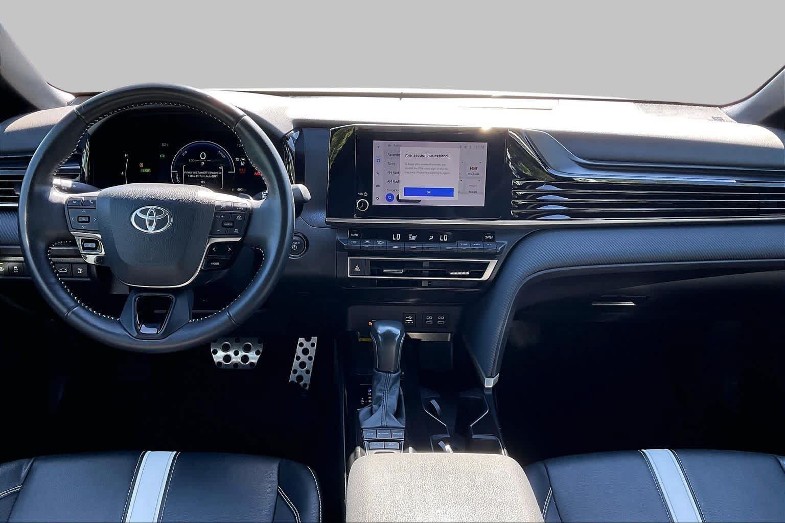 Used 2025 Toyota Camry SE FWD image 15
