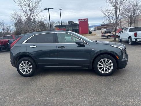 Used 2021 Cadillac XT4 Luxury w/ Cold Weather Package image 4