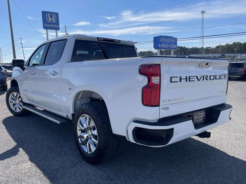 Used 2021 Chevrolet Silverado 1500 Custom w/ Safety Confidence Package image 4
