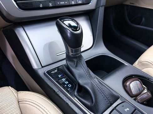 Used 2015 Hyundai Sonata Limited w/ Option Group 06 FWD image 25