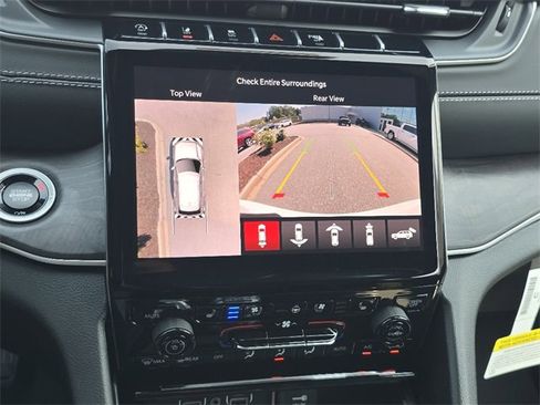 New 2025 Jeep Grand Cherokee Limited w/ Luxury Tech Group II image 11