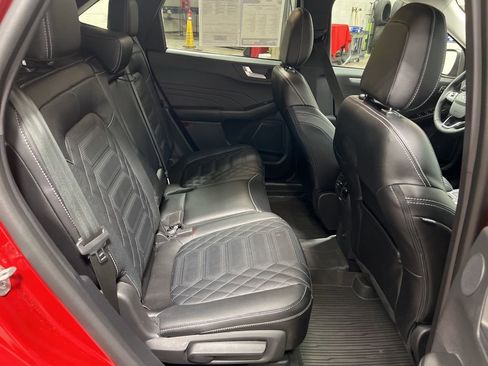 Certified 2023 Ford Escape Platinum w/ Premium Technology Package image 10