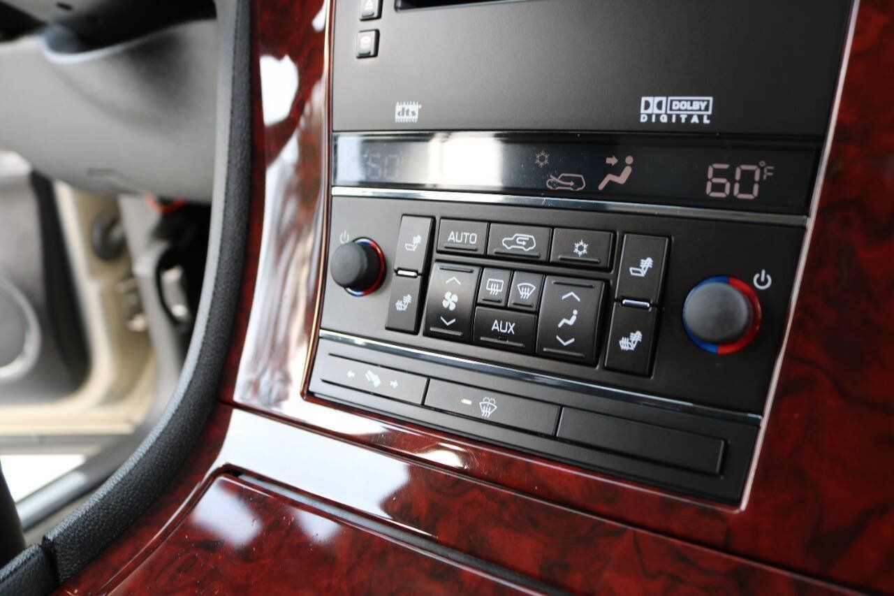 Used 2007 Cadillac Escalade AWD image 19