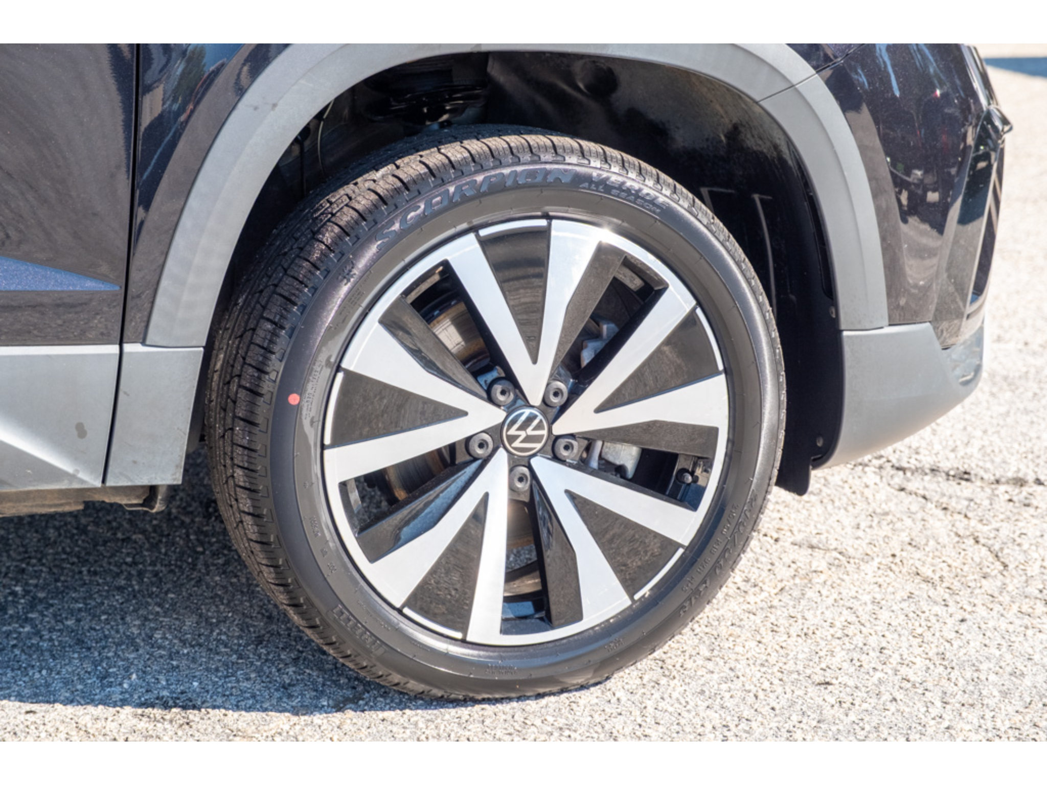 Used 2022 Volkswagen Taos SE FWD image 10