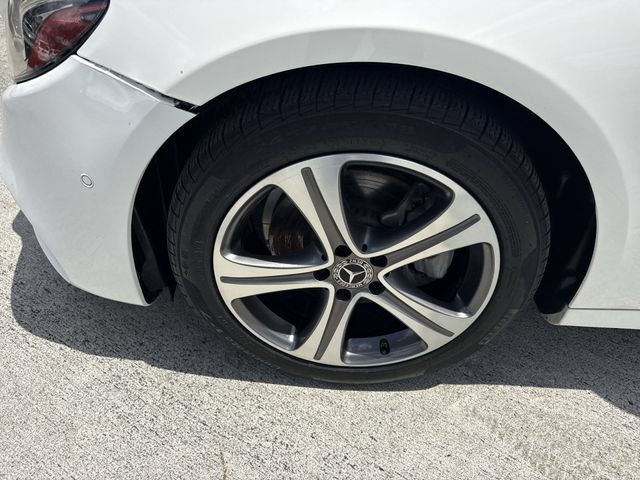Used 2018 Mercedes-Benz E 300 4MATIC image 10