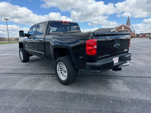 Used 2017 Chevrolet Silverado 2500 High Country w/ Duramax Plus Package image 7
