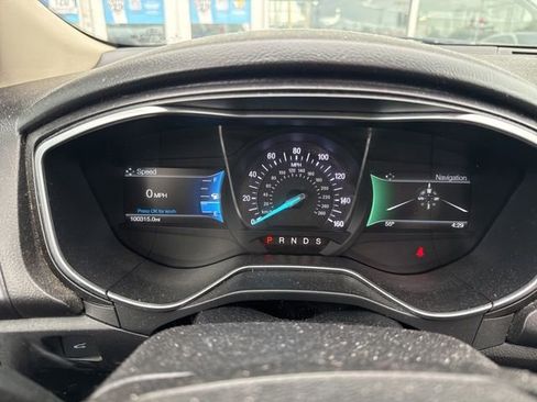 Used 2018 Ford Fusion Titanium AWD/4WD image 20